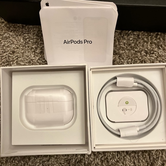 Apple Airpod Pros - Picture 4 of 4